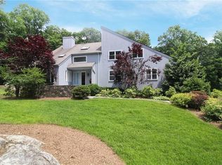 10 Woodland Ct S, Bedford, NY 10506