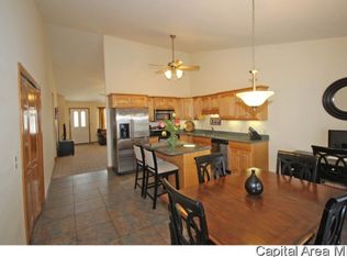 2401 Knoxville Dr, Springfield, IL 62711