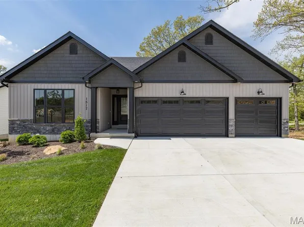 1517 Louisiana Dr, Herculaneum, MO 63048