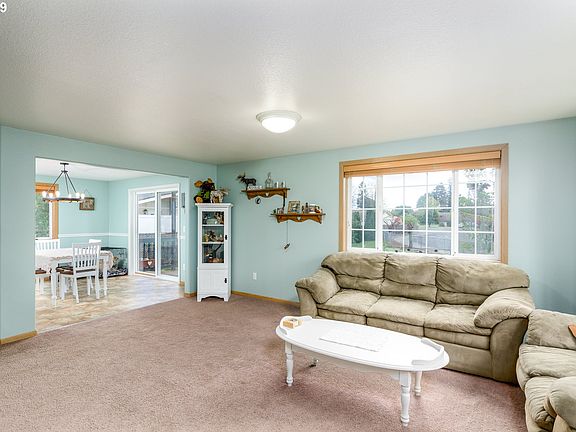 2nd image of 1985 Blacktail Ln