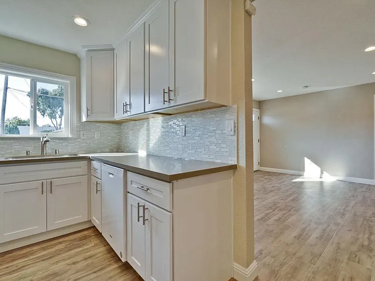 1605 Chestnut St #B — Photo 3