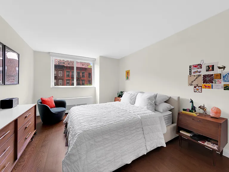 200 E 94th St #312 — Photo 6