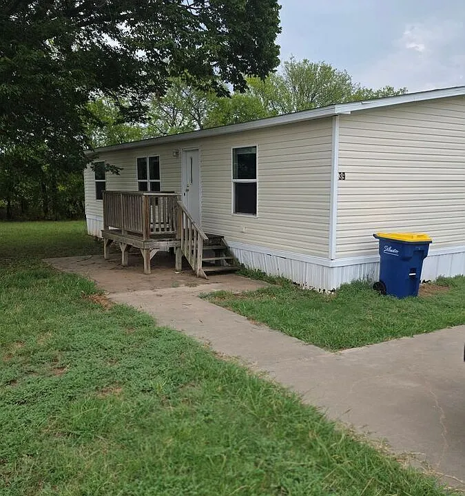39 Pinewood Cir