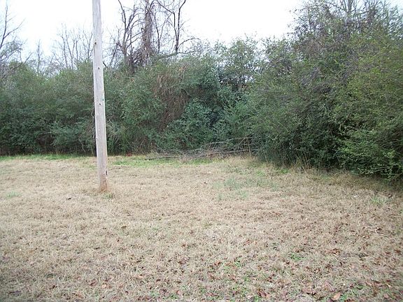 4th image of 208 County Road 3705