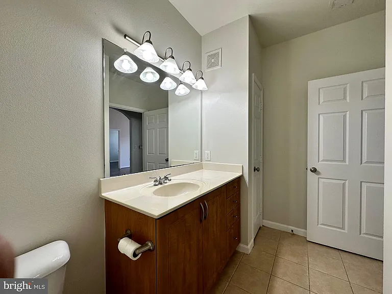 12925 Centre Park Cir #405 — Photo 24