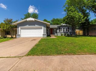 8262 Longford Dr, Fort Worth, TX 76116