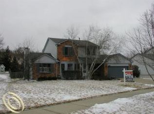 24472 Riverview Ln, Novi, MI 48374