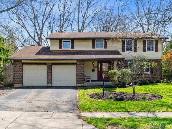 1732 Hillrose Pl, Fairborn, OH 45324
