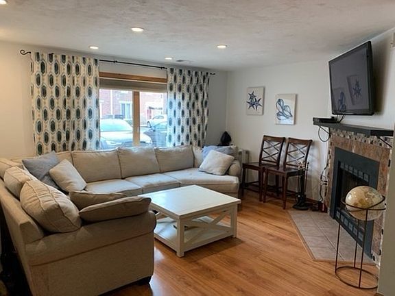 3rd image of 156 Quincy Shore Dr Unit 71
