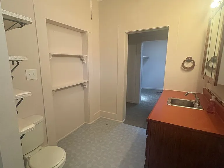 533 Merrick St #A — Photo 5