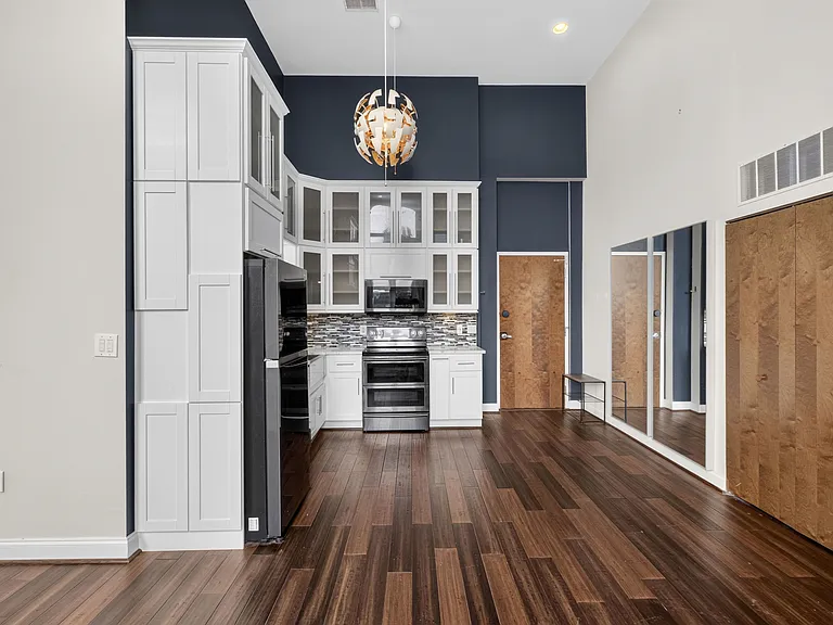 1001 Chestnut St #306E — Photo 9