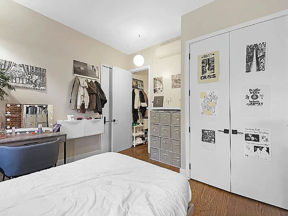 4th image of 361 Vernon Ave #2F