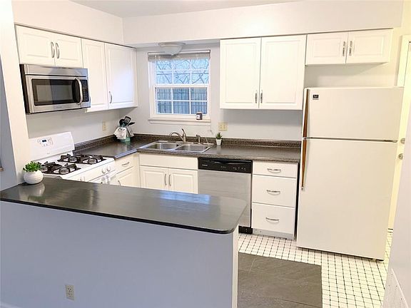 2nd image of 642 Northview Ave