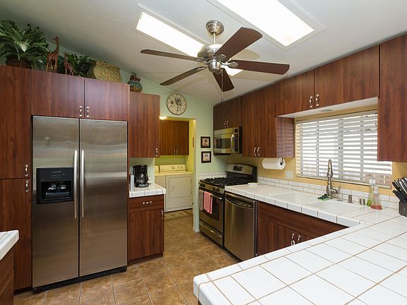 4th image of 57 Maywood Ln