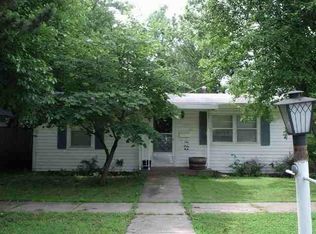 715 W 4th St, Halstead, KS 67056