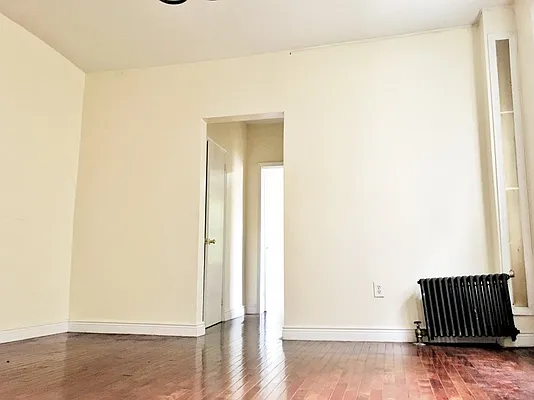 Rented by Bohemia Realty Group | media 6