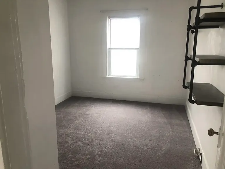 32-34 Lincoln St #2 — Photo 9