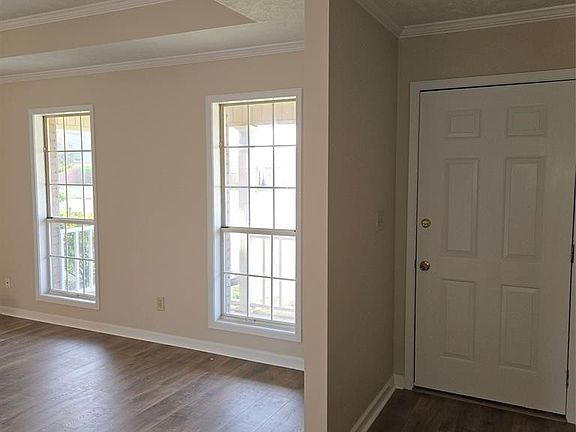 2nd image of 110 Dellwood Ct