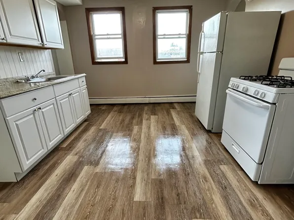 44 Stack St #2, Middletown, CT 06457