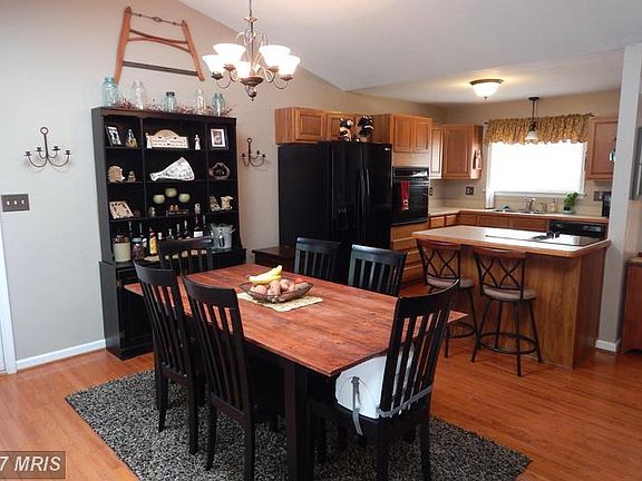 Kitchen/Dining w/Wood Floors, Cathedral Ceiling