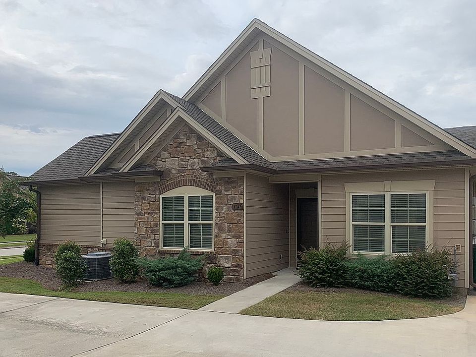 1742 Sedgefield Dr.