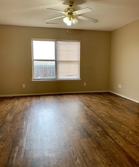 4100 SW Shadowrock Pl #3 — Photo 4
