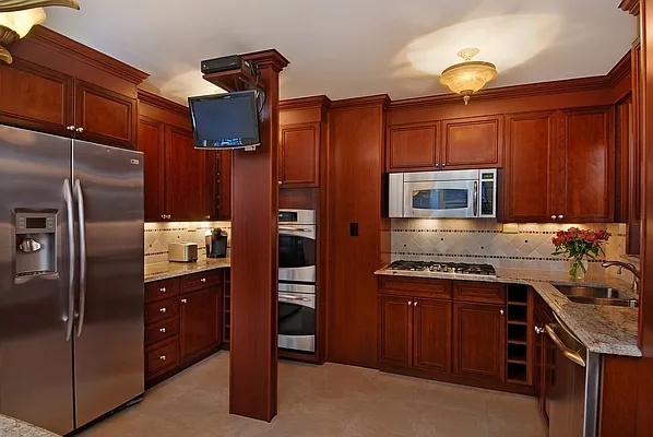 Sold by Corcoran | media 6