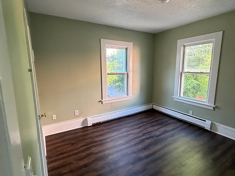 98 Glen St #2 — Photo 7