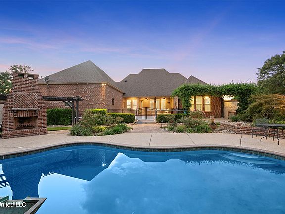 3rd image of 68 Cooley Lake Dr