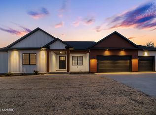 7798 Corners Cove St, Kalamazoo, MI 49009