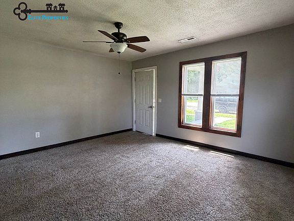 4th image of 141 Jasper St