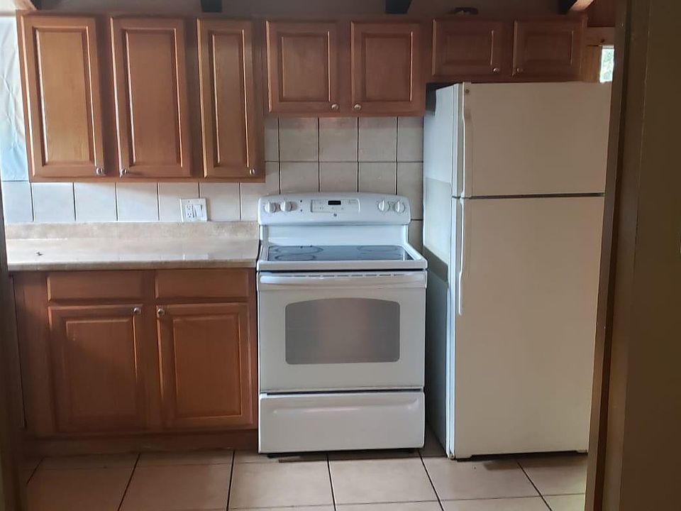 1st image of 2523 Roosevelt St