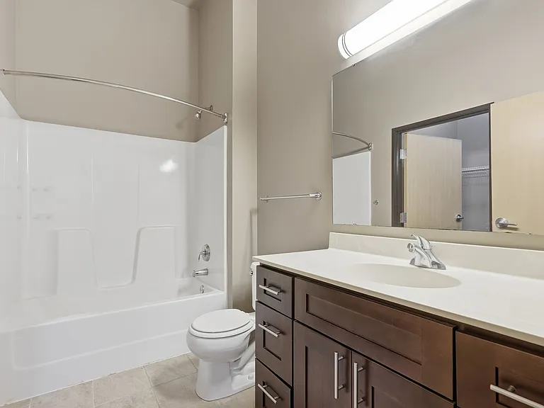 Riverview West — Photo 13