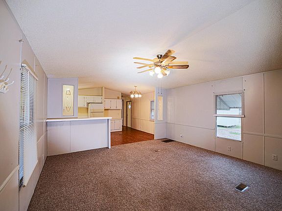4th image of 150 Sharp Dr