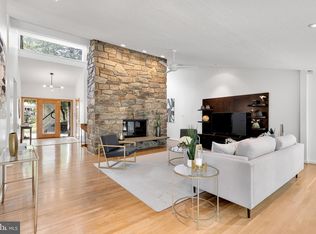 10416 Crossing Creek Rd, Potomac, MD 20854