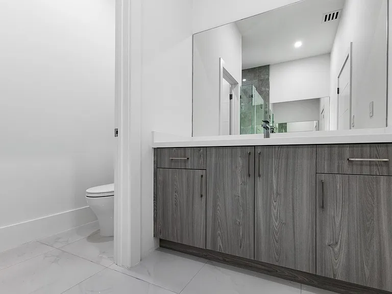 3142 Carter St — Photo 10