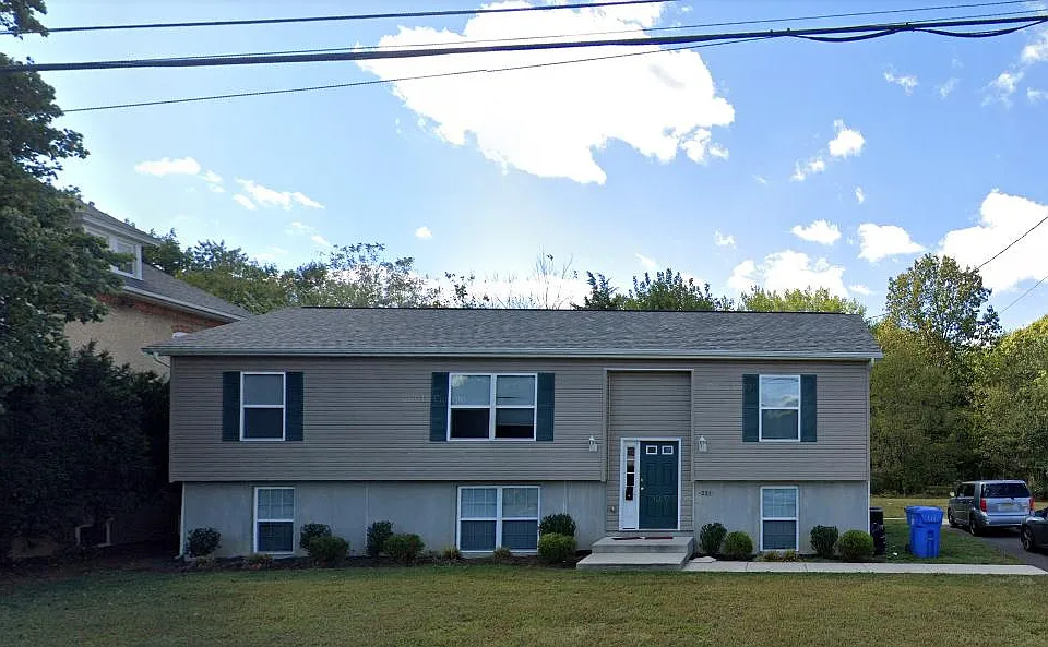 231 Laurel Ave