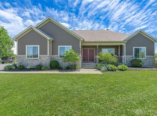 8272 Snake Rd, Dayton, OH 45426