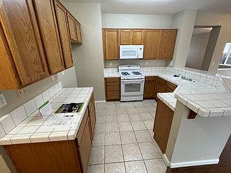 5th image of 7725 Manorside Dr