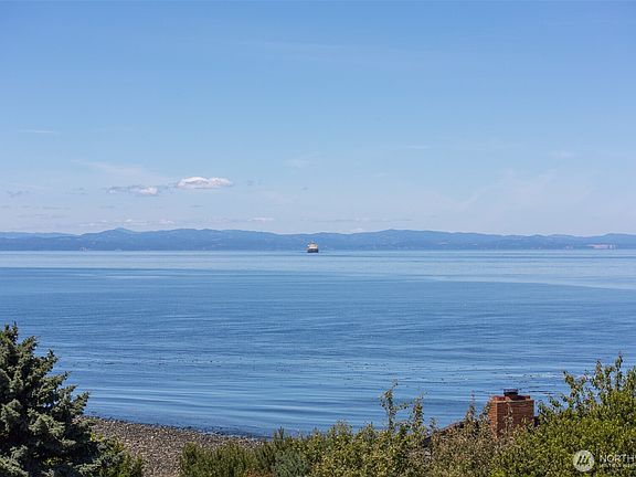 2nd image of 172 Sea View Drive