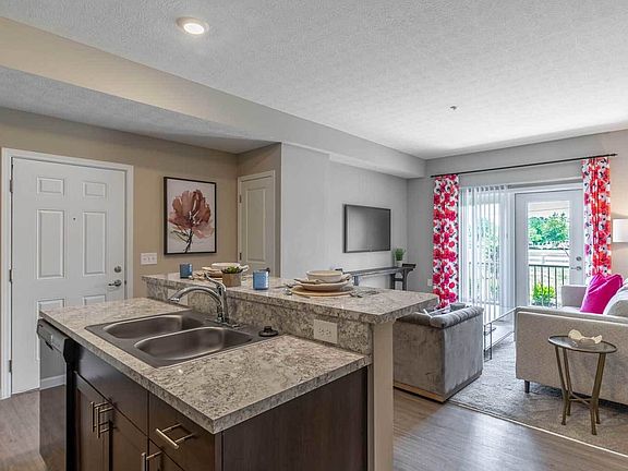 3rd image of 5390 W Broad St #75-202