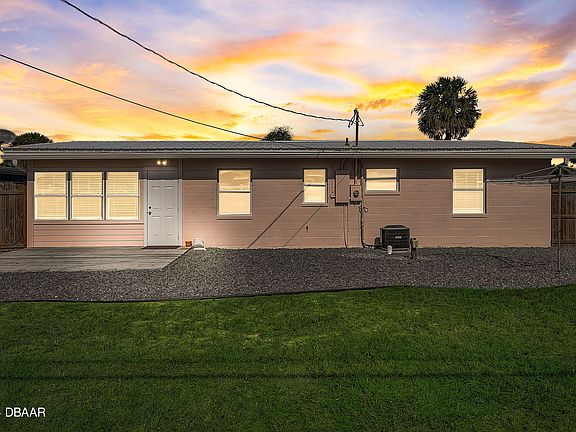 2nd image of 20 Essex Dr