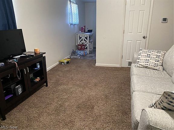 5th image of 11 Central Dr