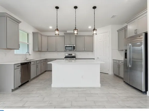 1261 Deer Haven Dr, Loxahatchee, FL 33470