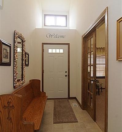 3rd image of 7956 W 101st Pl