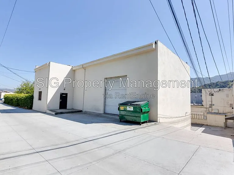 2951 Honolulu Ave #E — Photo 2
