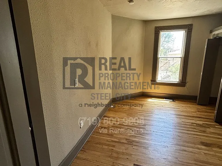 410 W 13th St — Photo 7
