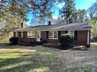 578 Oak Ln, Halifax, VA 24558