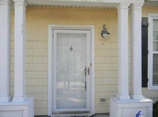 1129 Grace Hill Dr, Virginia Beach, VA 23455
