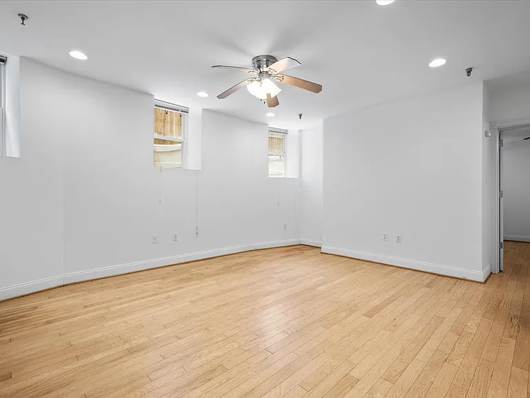 512 Shady Ave #10 — Photo 6